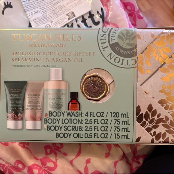 Tuscan Hills Other - Tuscan Hills Spearmint & Argan Oil Body Care Gift Set❤️